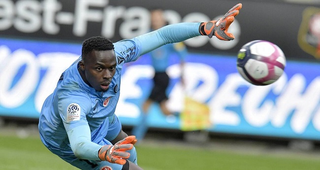 Édouard Mendy signe avec le club anglais de Chelsea