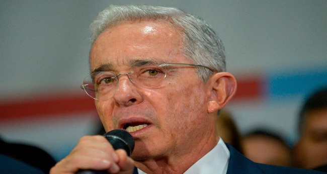 La justice colombienne aux trousses de Alvaro Uribe