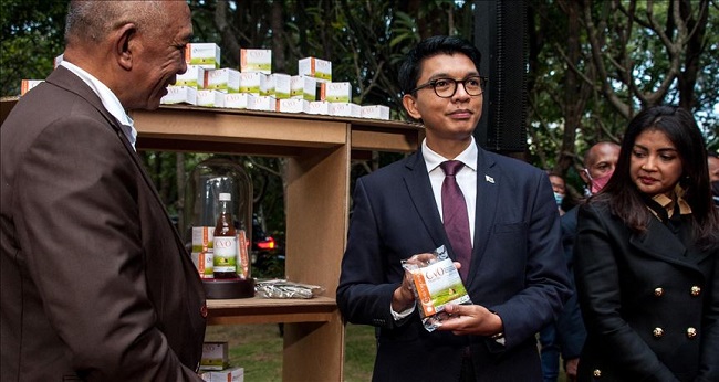Andry Rajoelina lance la vente du Covid-Organics