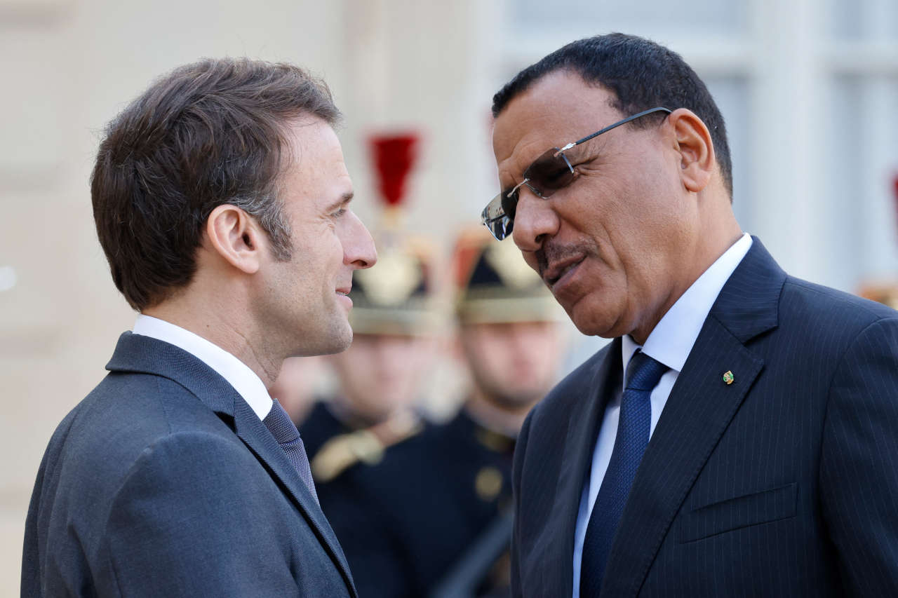 Les présidents Bazoum et Macron