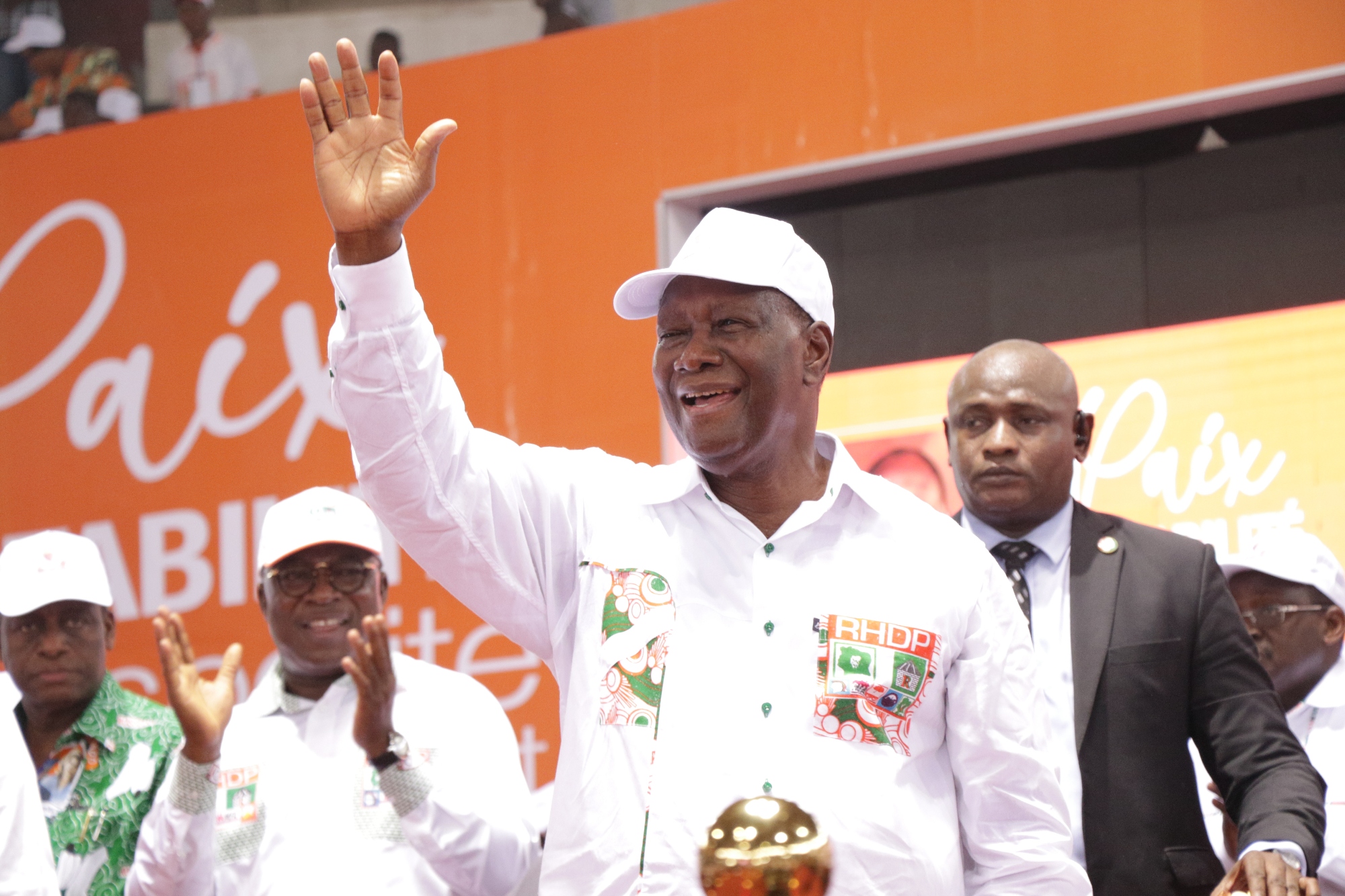 Alassane Ouattara de nouveau candidat du RHDP