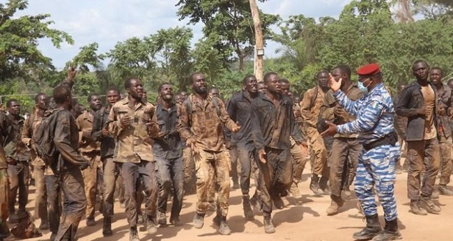 Punition des élèves gendarmes de Côte d'Ivoire