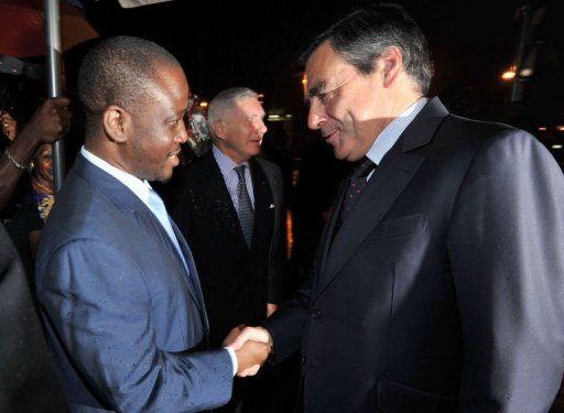 Le Premier ministre français François Fillon est arrivé jeudi soir à Abidjan, première étape d'une mini-tournée en Afrique de l'Ouest qui doit également le mener jusqu'à dimanche au Ghana et au Gabon, a constaté un journaliste de l'AFP.