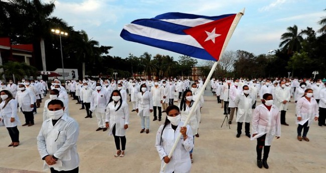 Des médecins cubains arrivent en Afrique du Sud